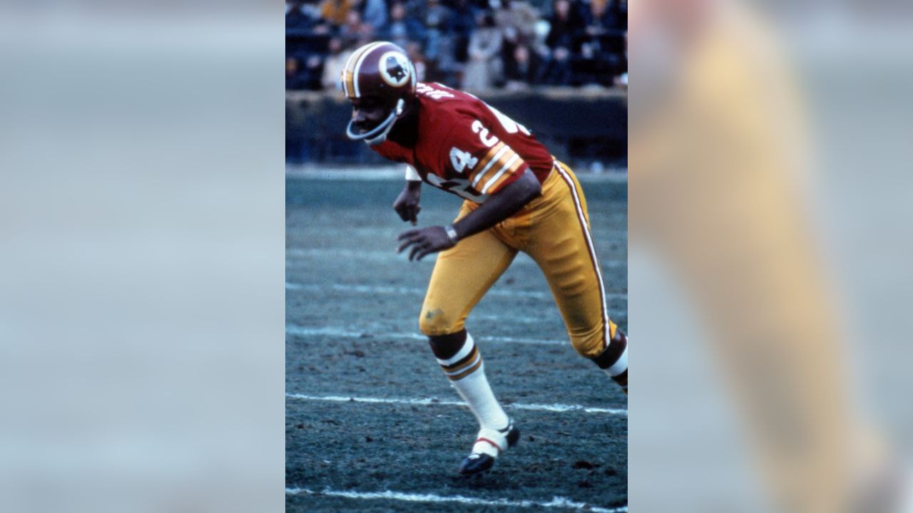 59 Charley Taylor Redskins Nfl Stock Photos, High-Res Pictures