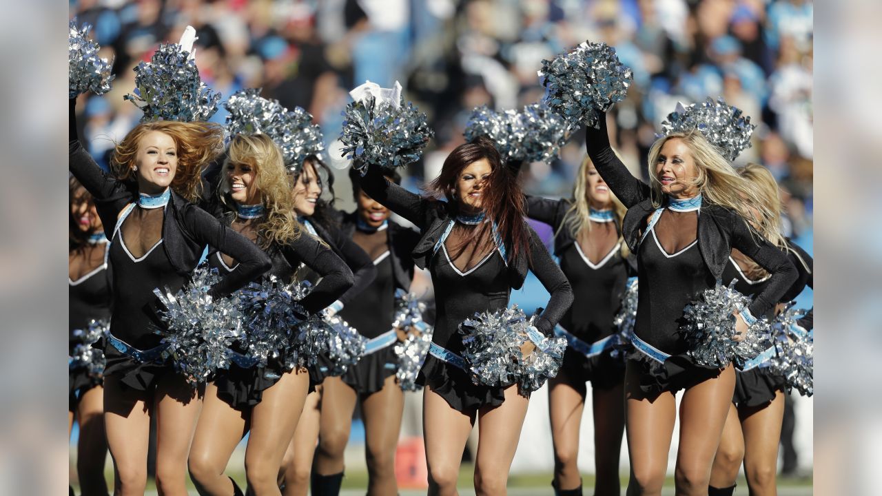 NFL Cheerleaders: Divisional Playoffs