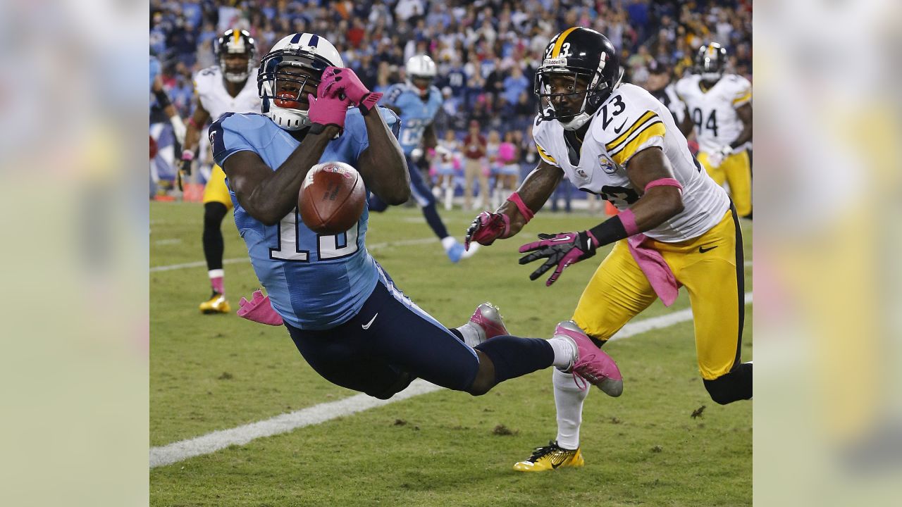 Tennessee Titans outside linebacker Akeem Ayers (56) watches from