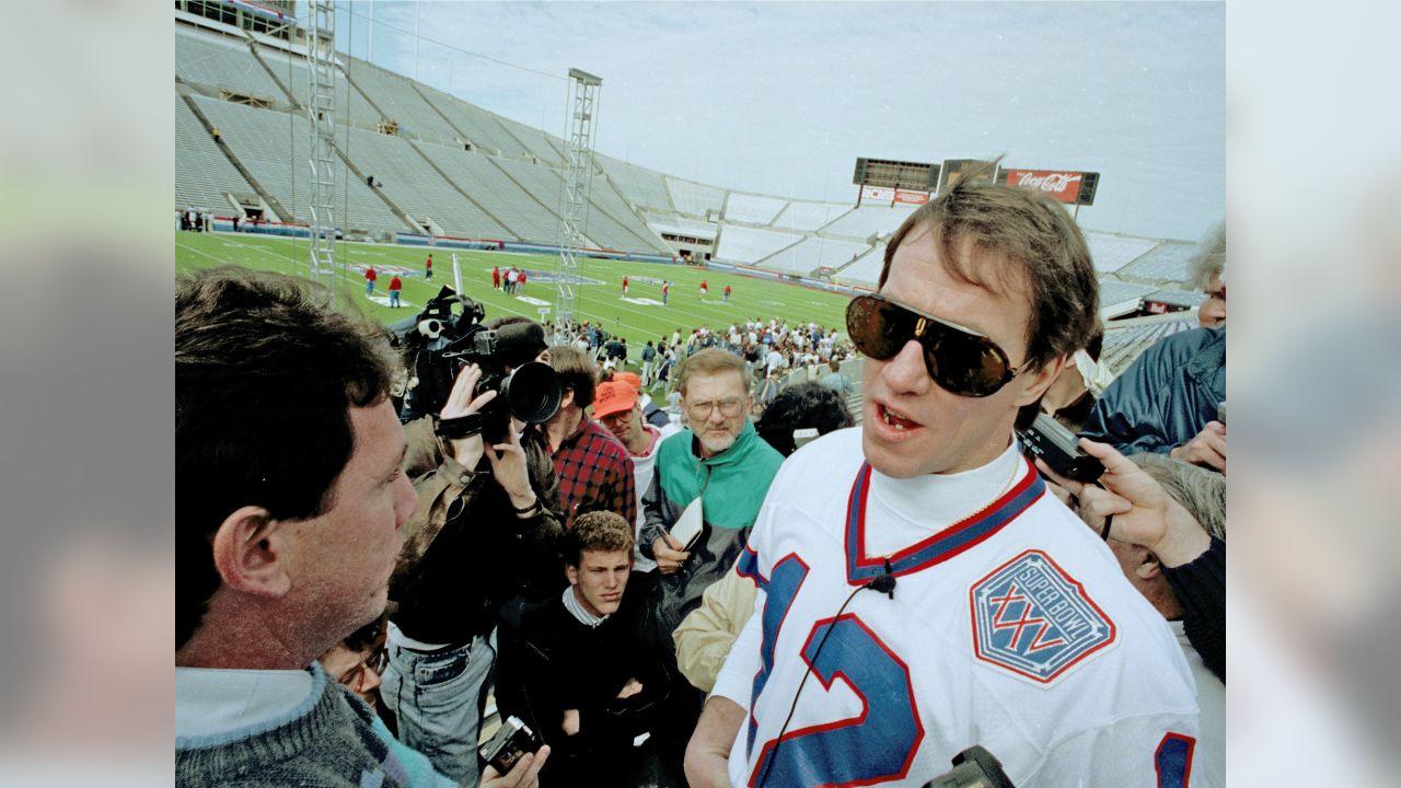 8 Seconds From Glory: New book examines legacy of early '90s Bills and how  close Jim Kelly, 'mates came in Super Bowl XXV – New York Daily News
