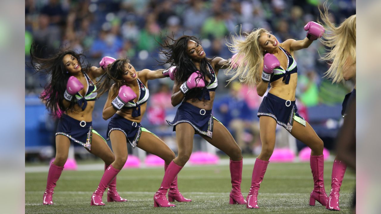 NFL Cheerleaders Sept 28, 2015