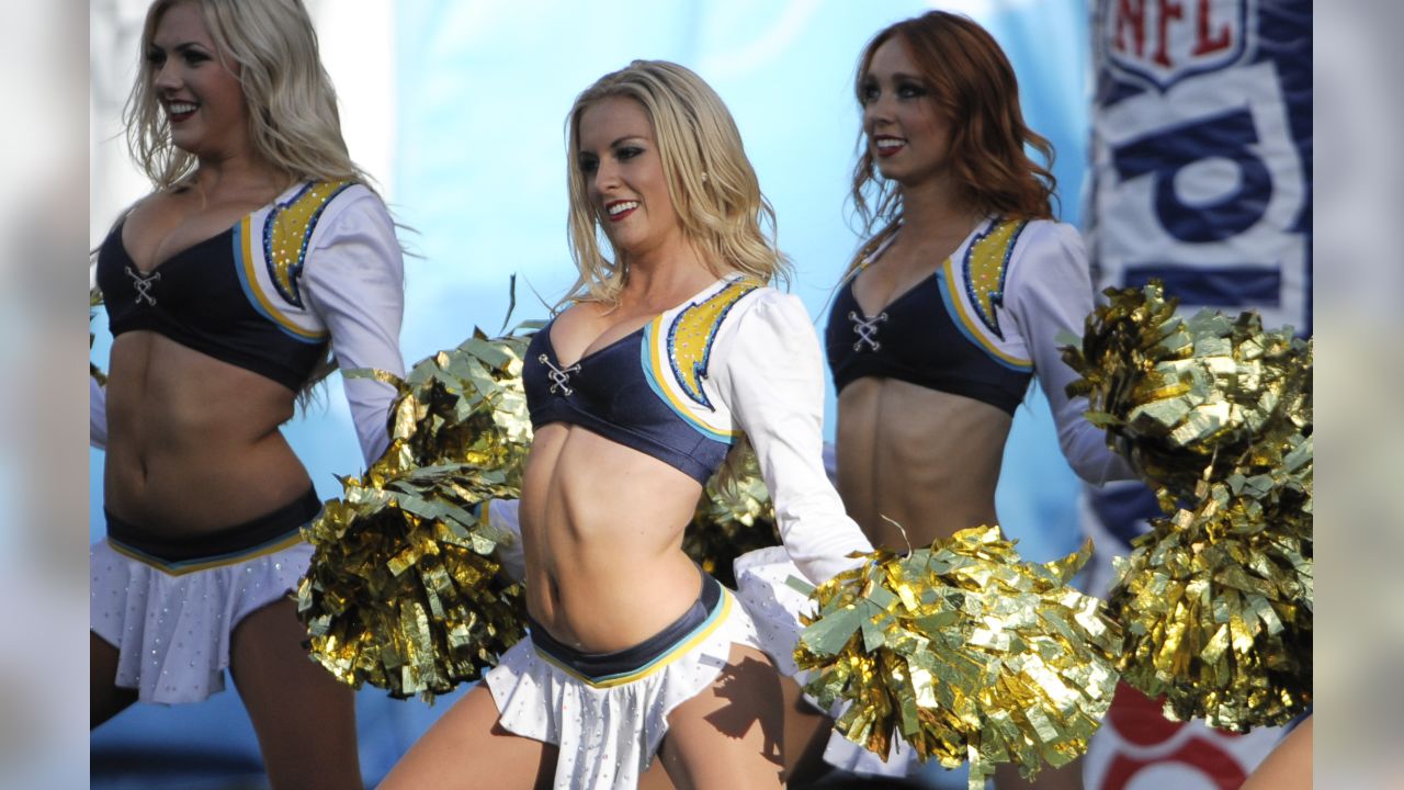 2012 NFL Cheerleaders: Best of Week 13