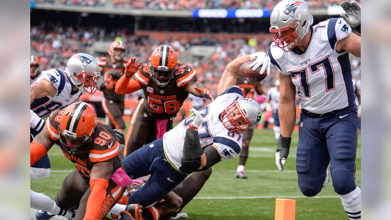 October 11, 2015: New England Patriots tight end Rob Gronkowski #87 during  an NFL football game between the New England Patriots and the Dallas  Cowboys at AT&T Stadium in Arlington, TX New