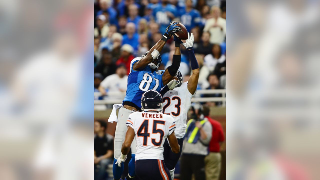 Detroit Lions tight end Joseph Fauria (80), defended by Chicago