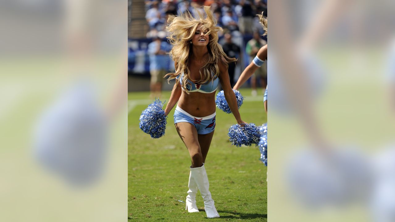 Oakland Raiderettes Photos from Week 11 – Ultimate Cheerleaders