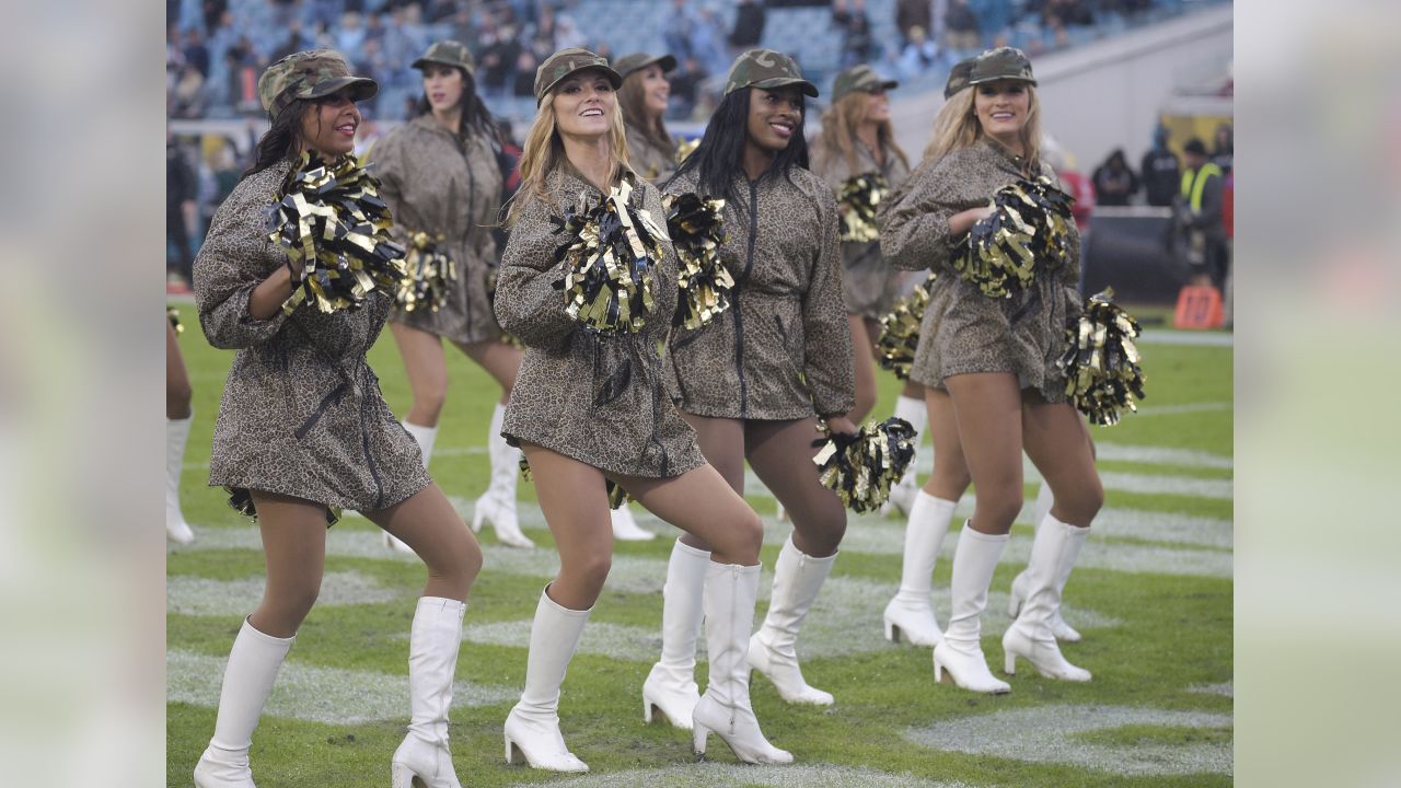 2014 NFL Cheerleaders: Best of Week 4