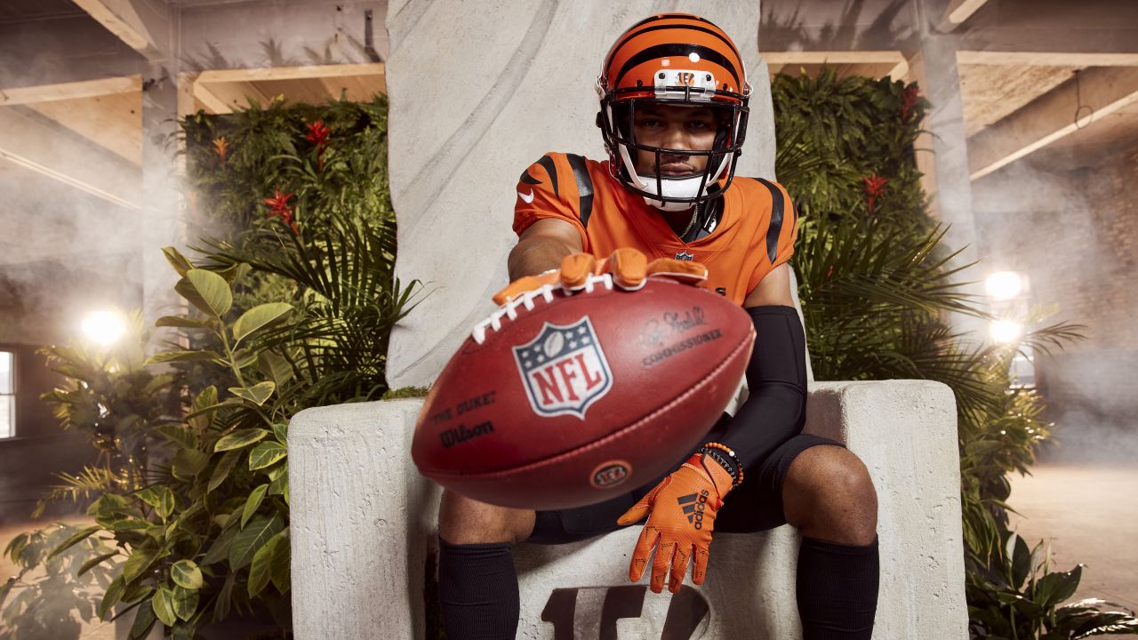 A Cincinnati Bengals new NFL football uniform is unveiled at Paul Brown  Stadium in Cincinnati, Monday, April 19, 2021. (AP Photo/Aaron Doster Stock  Photo - Alamy