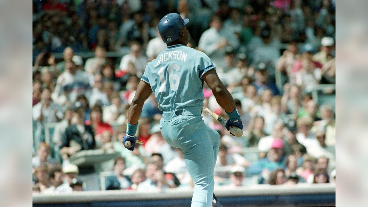 Footage of Deion Sanders making history with MLB home run and NFL touchdown  shows what an incredible athlete he was
