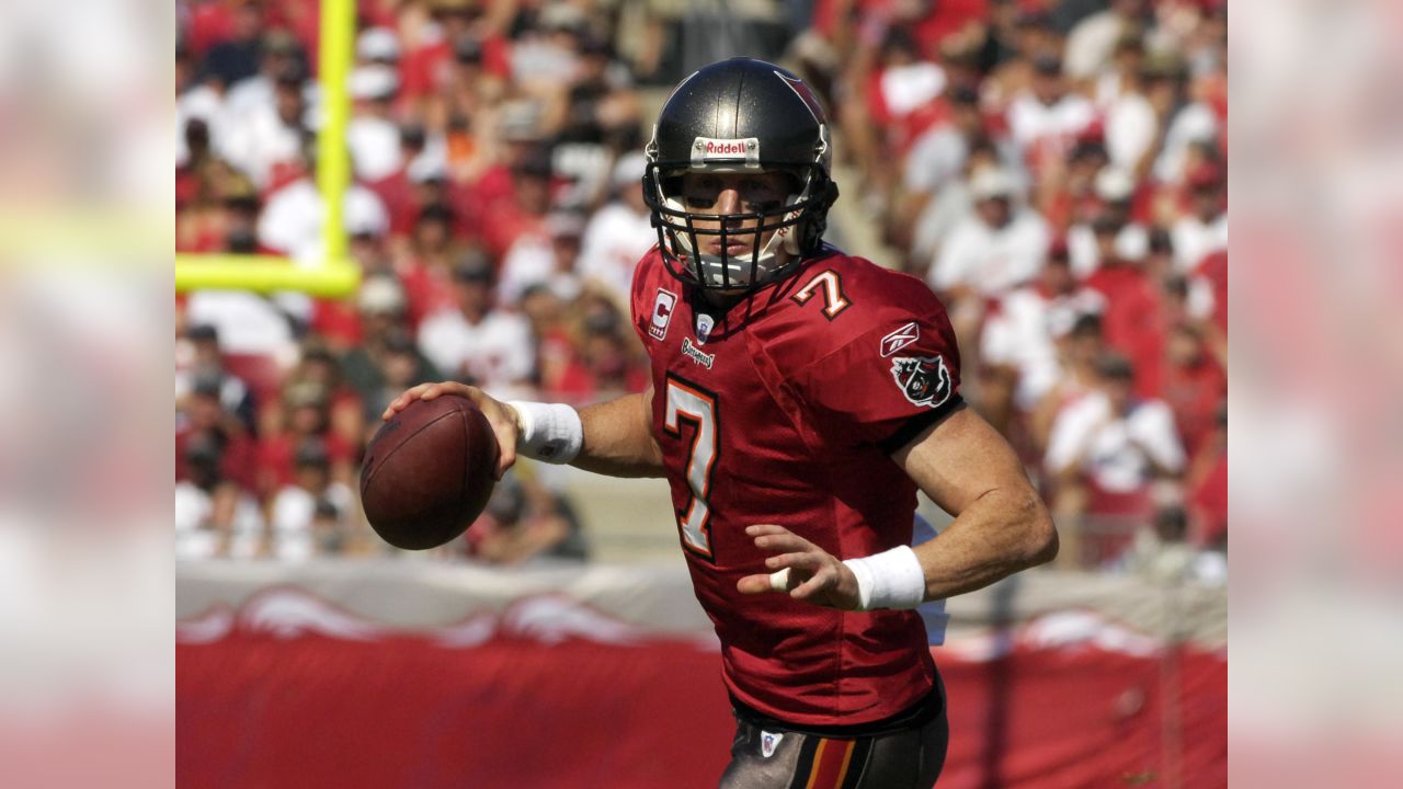 04 November 2007: Jeff Garcia of the Buccaneers during the game between the  Arizona Cardinals and the Tampa Bay Buccaneers at Raymond James Stadium in  Tampa, Florida. The Buccaneers won the game