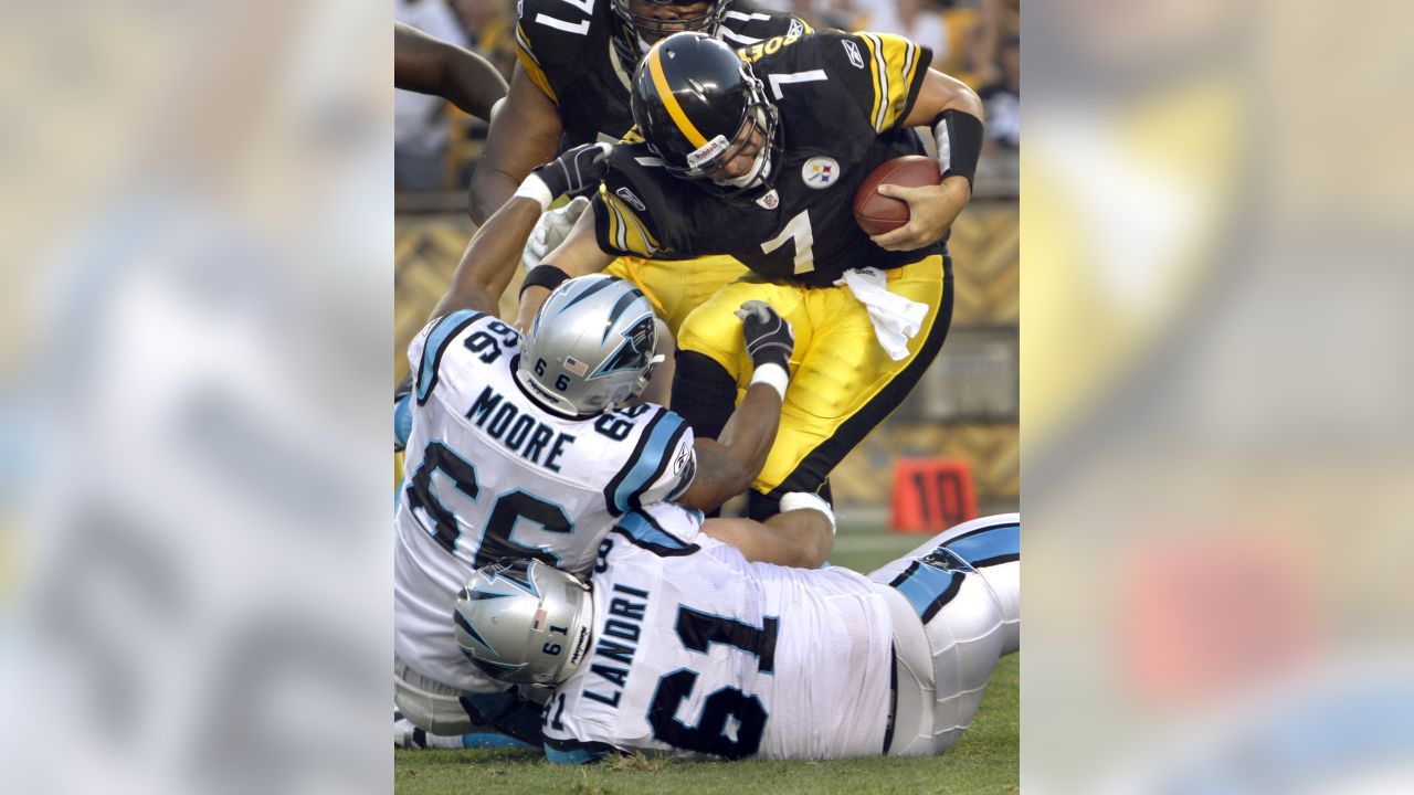 Pittsburgh Steelers' Heath Miller (83) against the Carolina Panthers during  a preseason NFL football game in