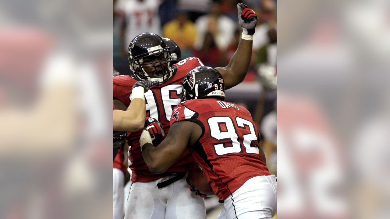 Atlanta Falcons tight end Alge Crumpler (83) scores a first half