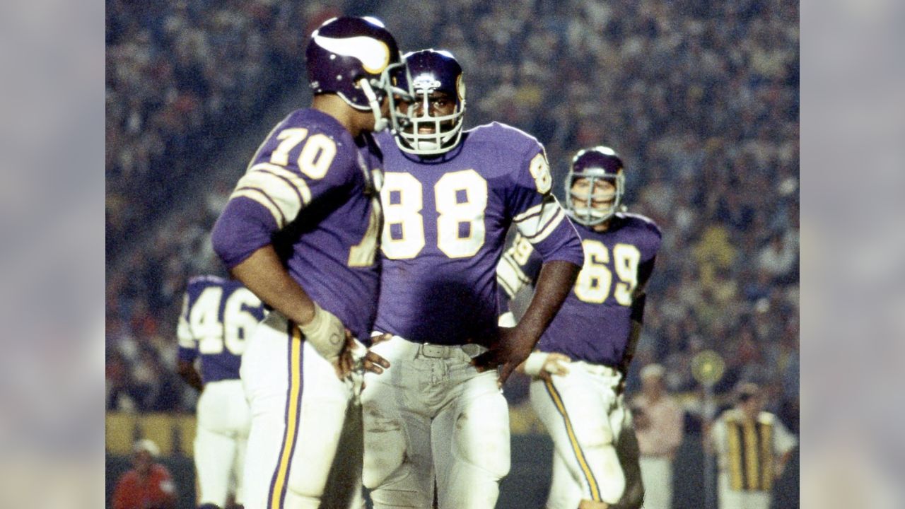 Alan Page (#88) of the Minnesota Vikings