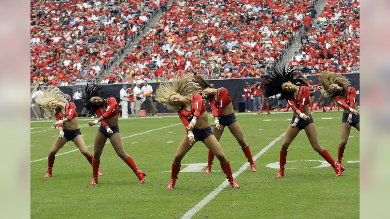 NFL Week 3: Cheerleader Takeover