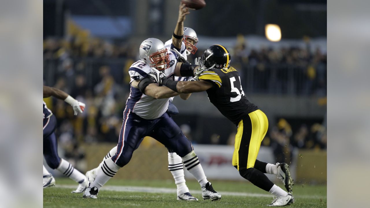 Pittsburgh, PA, USA. 15th Dec, 2019. Bills helmet during the Pittsburgh  Steelers vs Buffalo Bills at Heinz Field in Pittsburgh, PA. Jason  Pohuski/CSM/Alamy Live News Stock Photo - Alamy