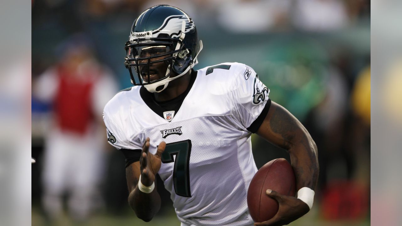 NFL EXHIBITION: Eagles mix in Vick for six plays