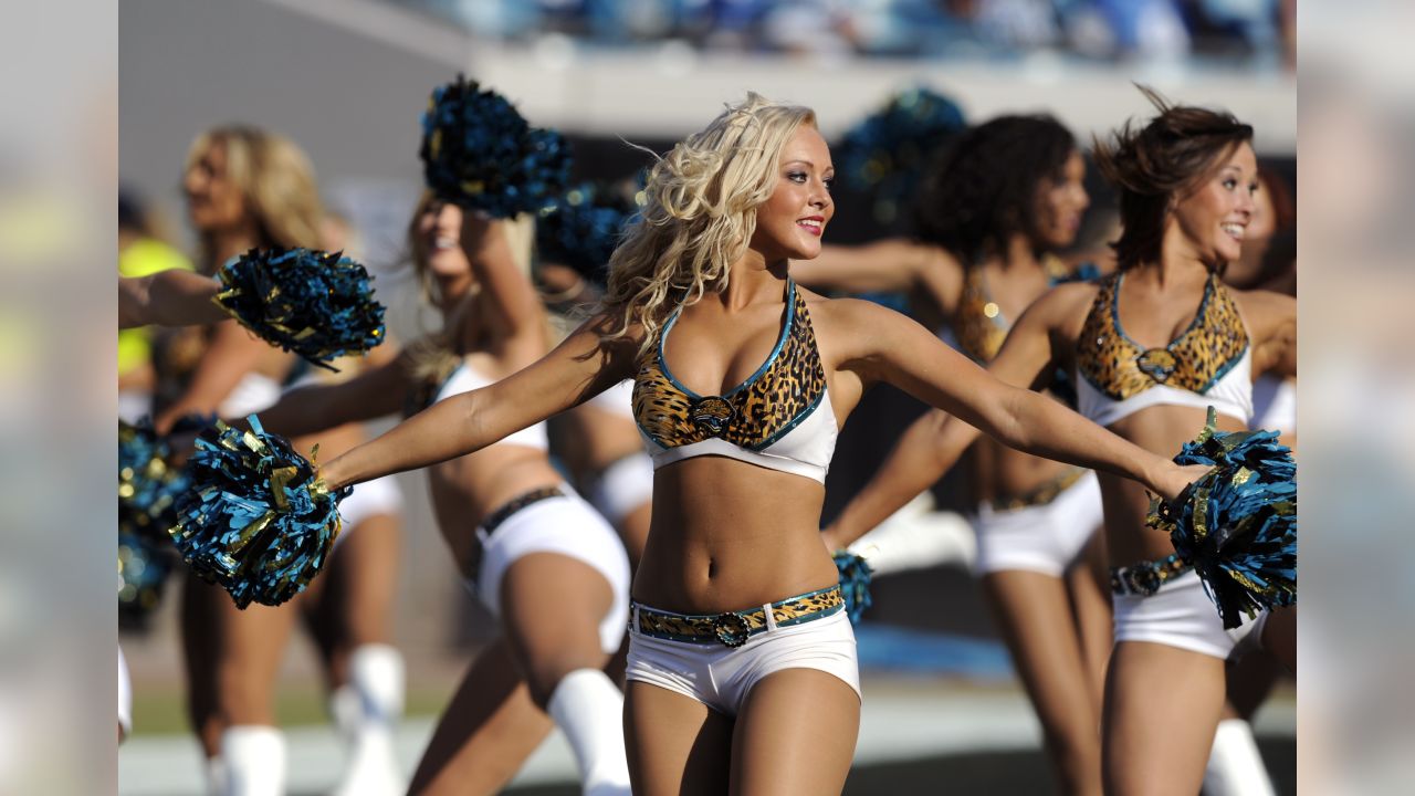 NFL Cheerleaders: Week 9