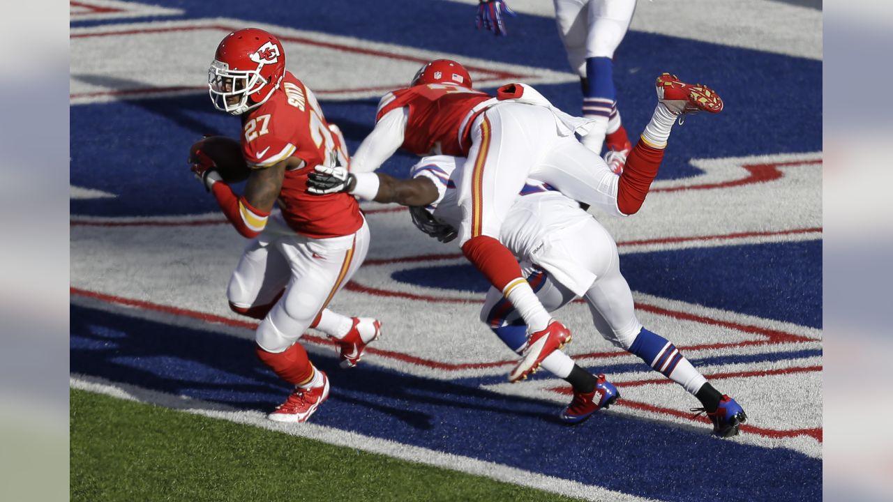 Buffalo Bills' Marshawn Lynch (23) is tackled by Houston Texans' DeMeco  Ryans (59) during the first