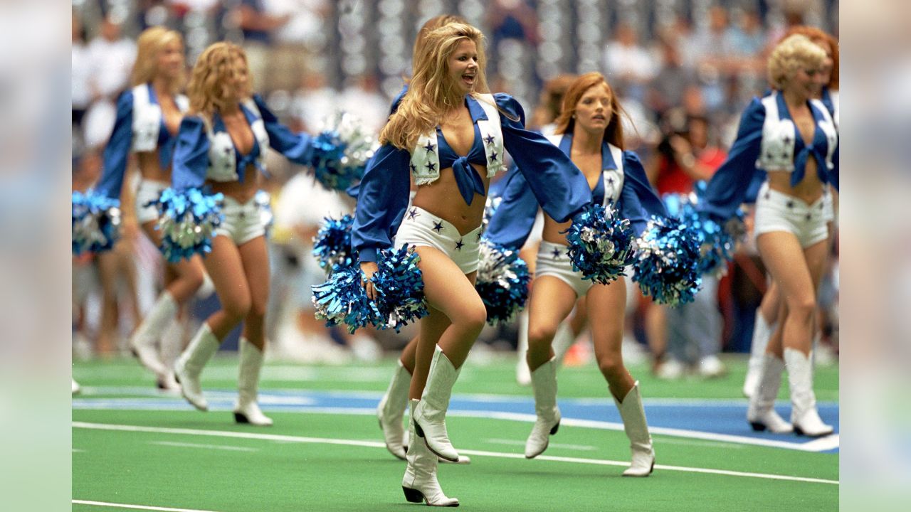 Cowboys Pregame Cheerleaders Pyrotech Editorial Photo - Image of lady,  ladies: 6836326