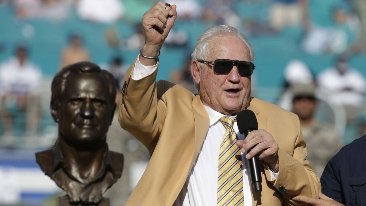 Miami Dolphins head coach Don Shula on sidelines during game vs