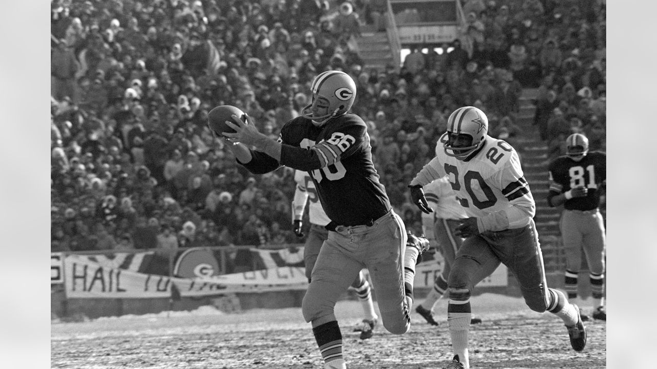 Ice Bowl photos capture rarely-seen images from Packers-Cowboys clash