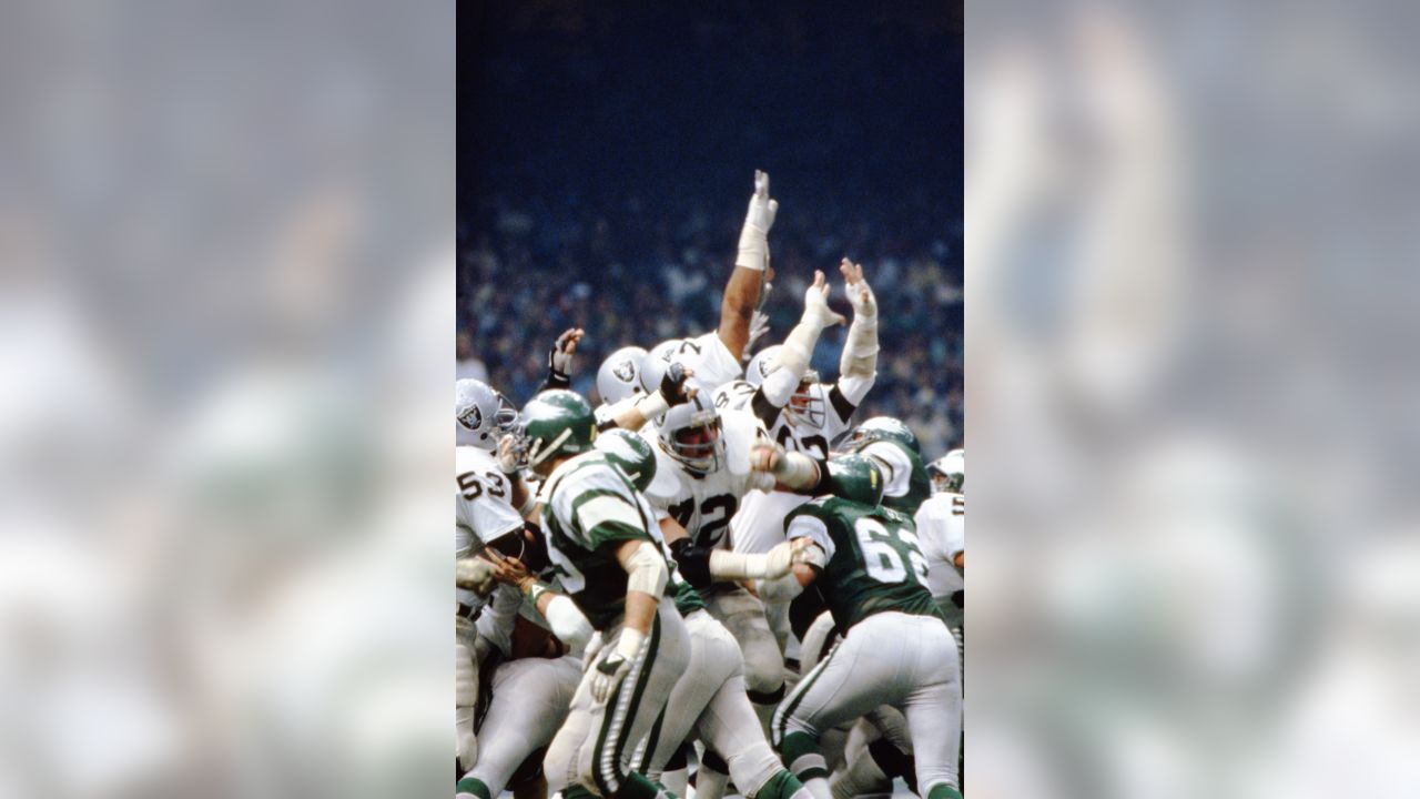 Super Bowl XV Raiders Celebrate 1981