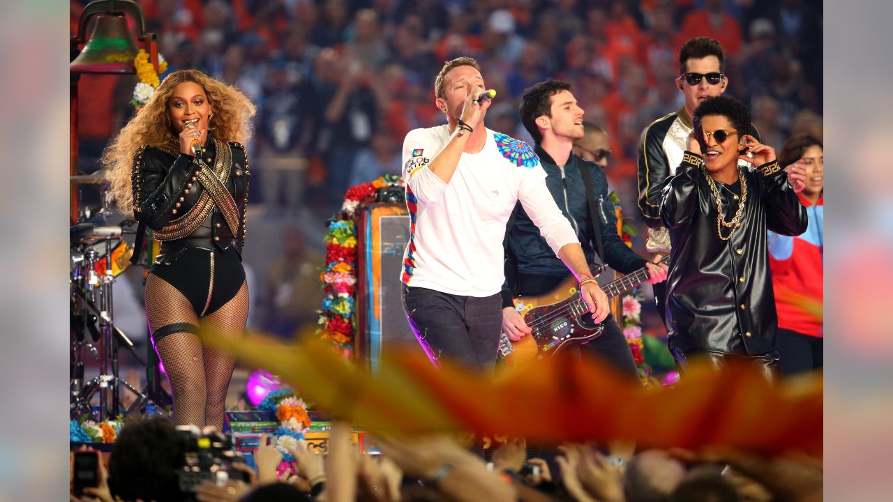 Super Bowl 50 Halftime Show Transcends Expectations