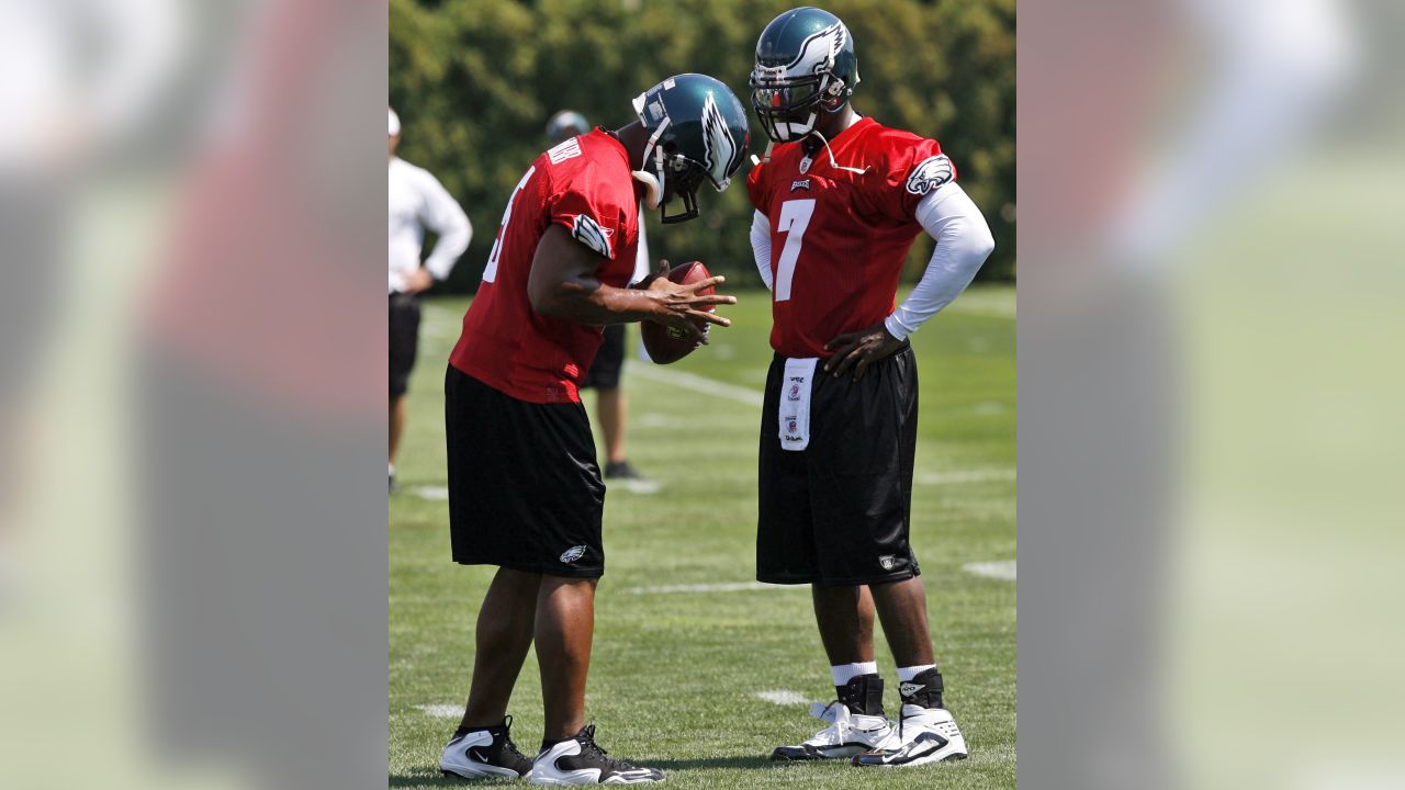 Vick threw that thing like a nerf ball. #eagles #nfl #sports #football, Football