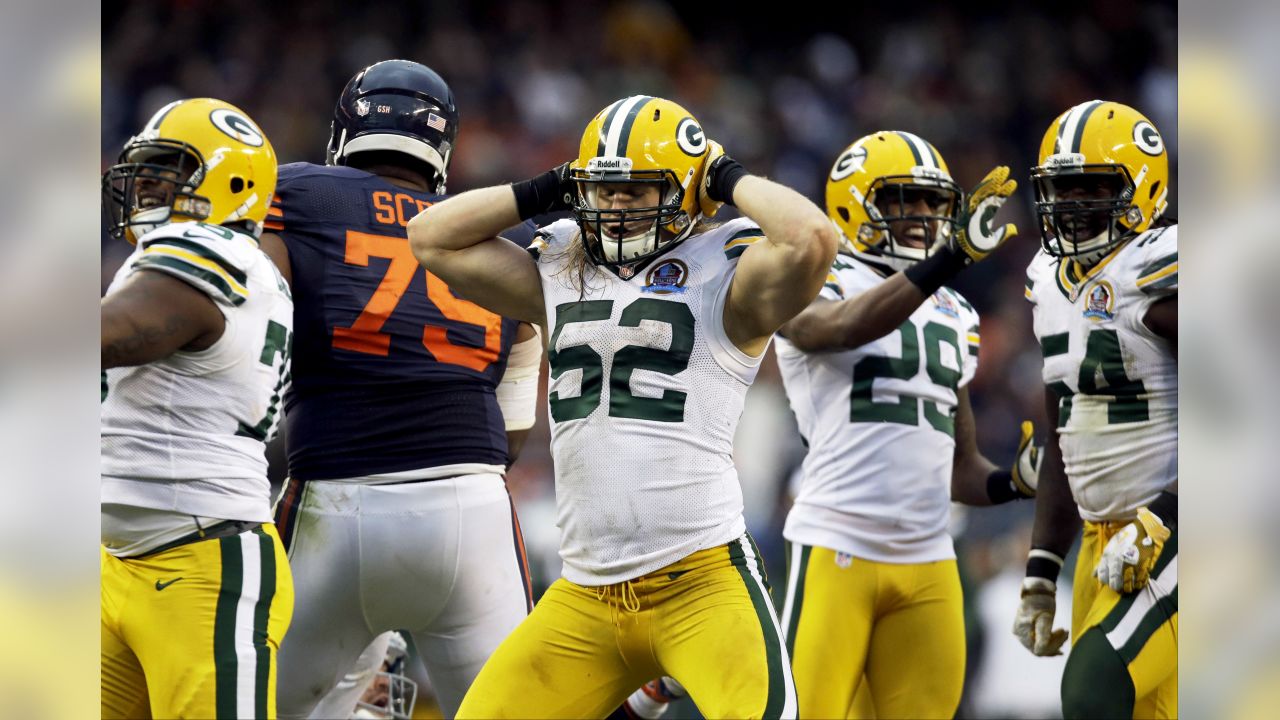 Chicago Bears' Jay Cutler is seen during the first half of an NFL football  game against the Green Bay Packers Sunday, Sept. 13, 2009, in Green Bay,  Wis. (AP Photo/Jeffrey Phelps Stock