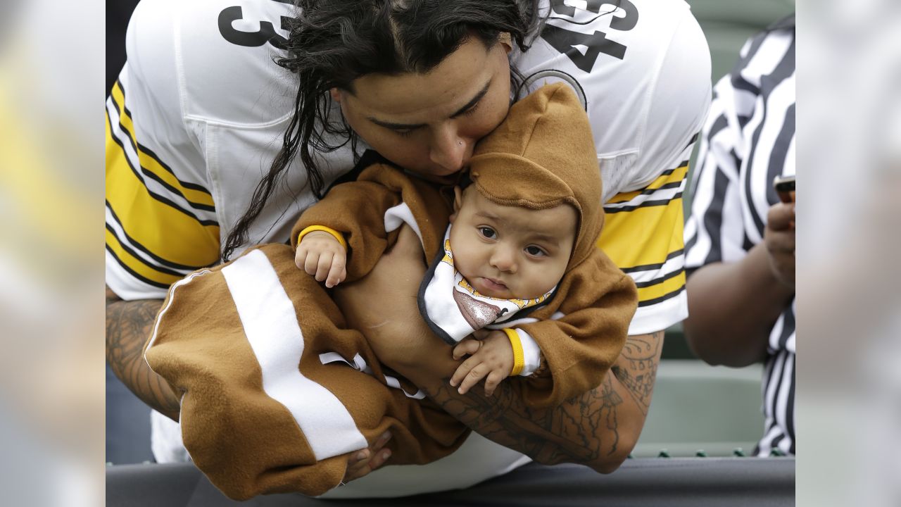 NFL fans celebrate Halloween