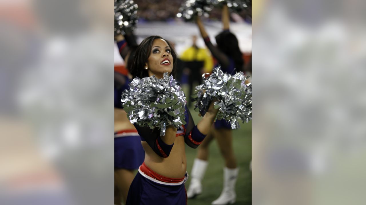 2009 NFL Cheerleaders: Week 16