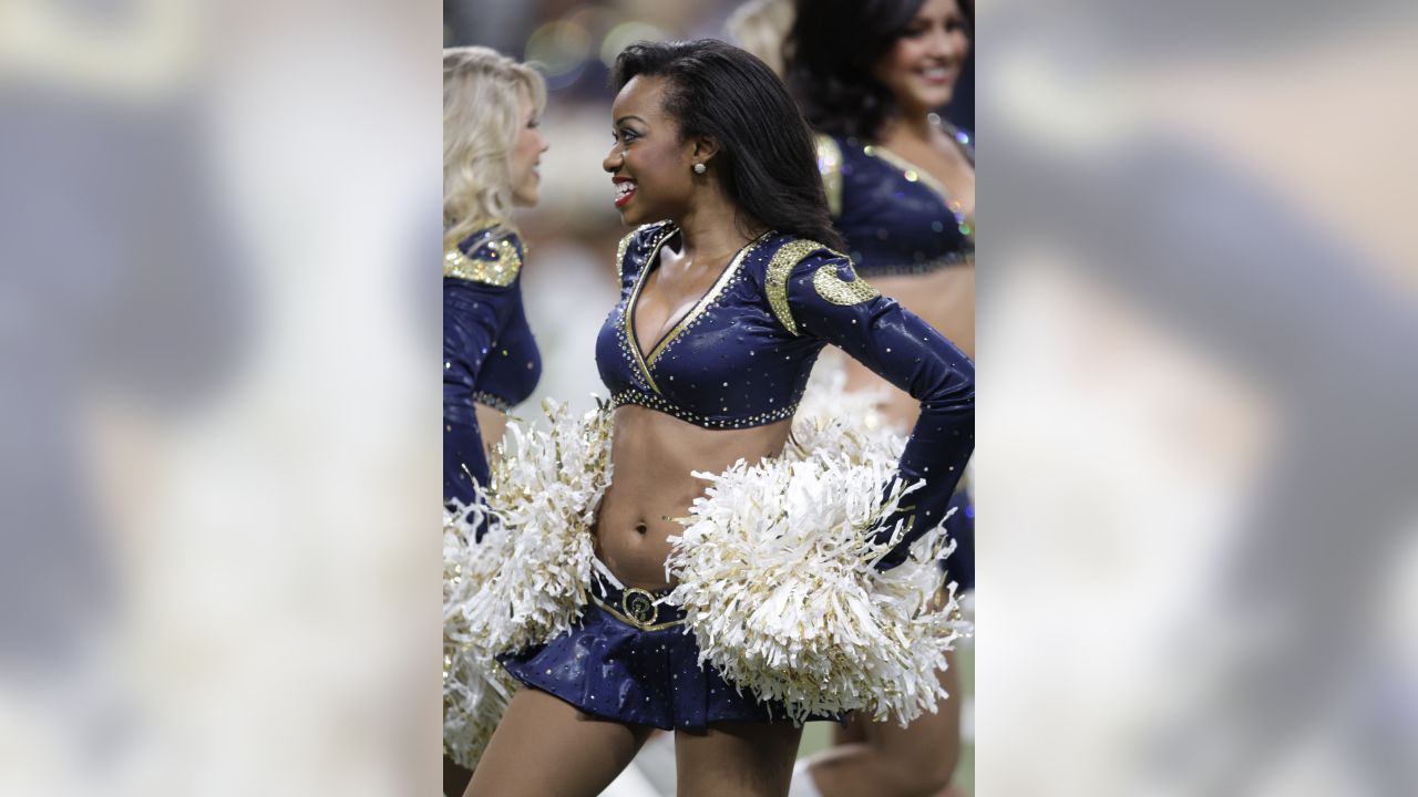 2011 NFL Cheerleaders: Week 12