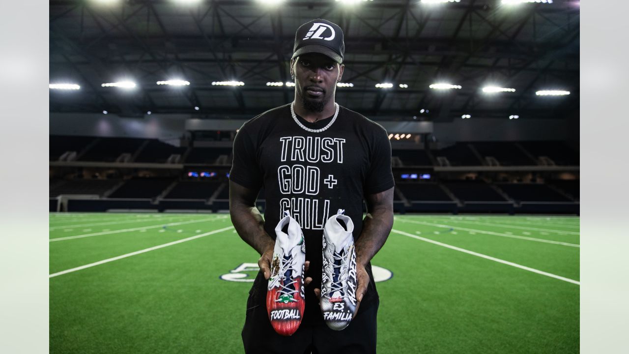 Dallas Cowboys DE DeMarcus Lawrence discusses paying tribute to his family  during Latino Heritage Month with custom cleats