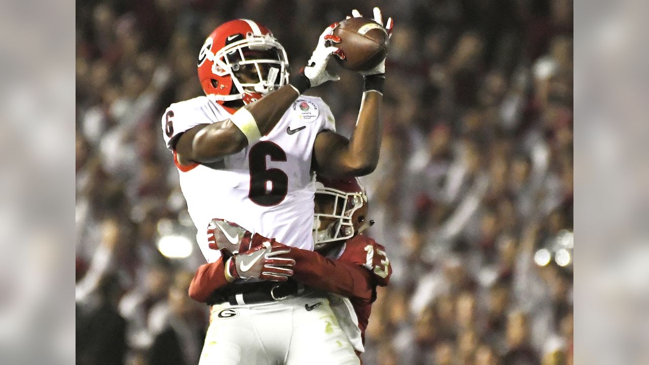 Roquan Smith Signed Georgia Bulldogs Jersey - Ready-To-Frame