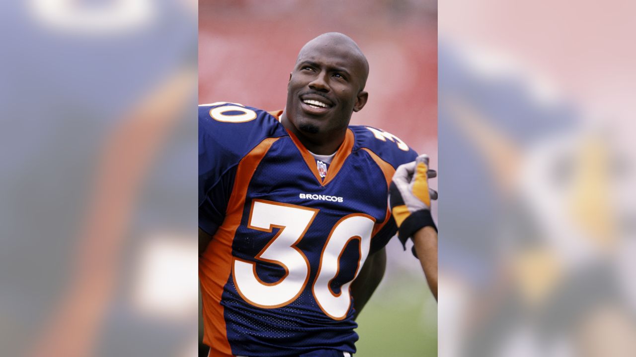 Terrell Davis (30) runs upfield – Denver Broncos History