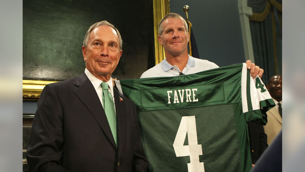 Photo: Brett Favre traded to the New York Jets - CLE2008080712 