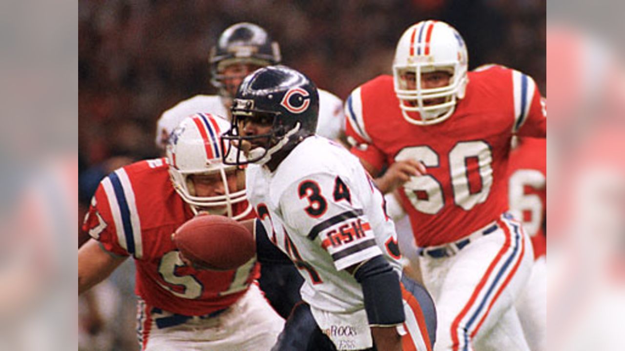 Bears on defense: Refrigerator Perry (72) and Mike Singletary (50).