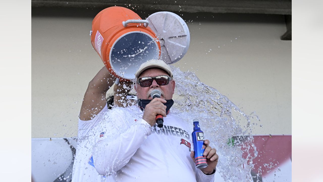 Buccaneers Super Bowl boat parade - The Washington Post