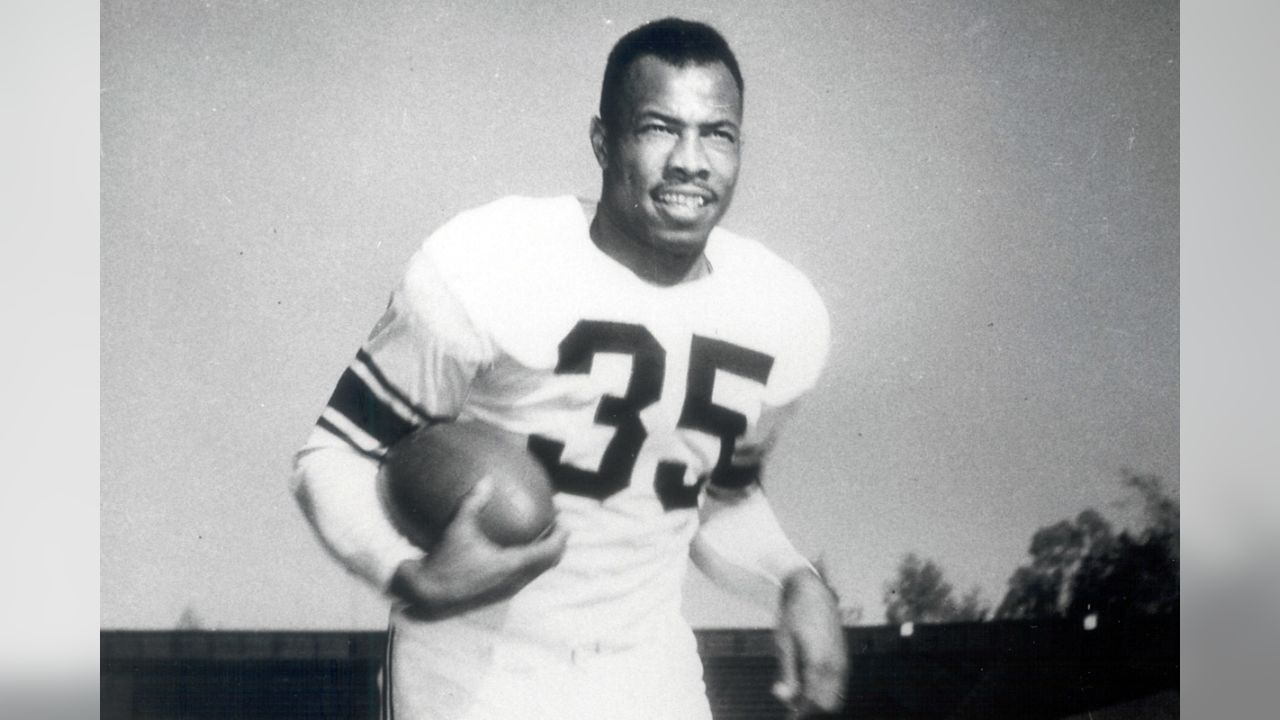 Bus Stop: Bettis bulls his way into the NFL Hall of Fame