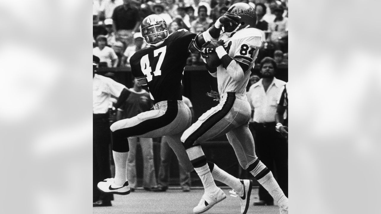 Pittsburgh Steelers defensive back Mel Blount (47) during a 1983 pre-season  game. …