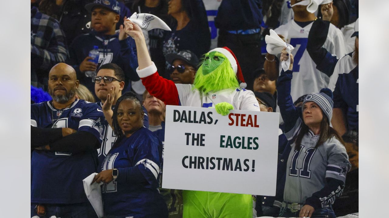 2021 NFL Season: Players and fans celebrate the holidays