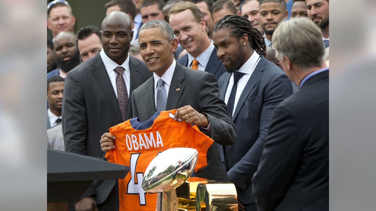 Barack Obama honors Super Bowl champion Denver Broncos at White House - ESPN