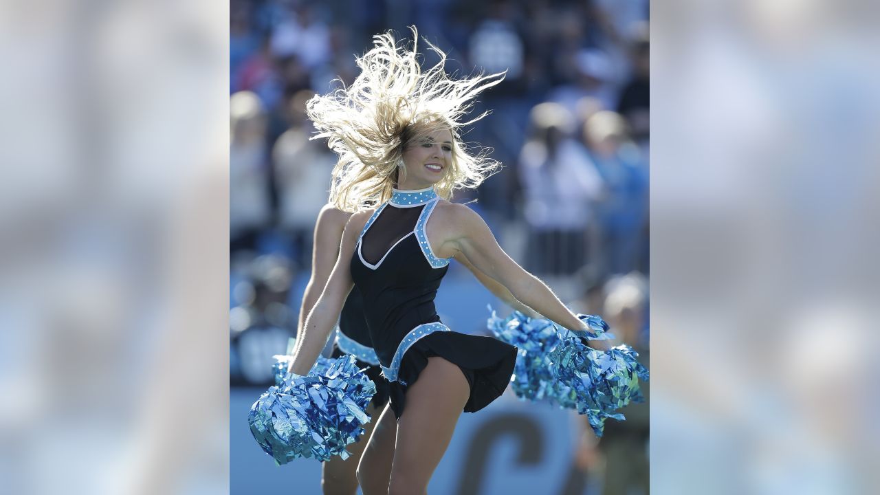 Carolina Panthers Cheerleader  Panthers cheerleaders, Hottest nfl  cheerleaders, Carolina panthers cheerleaders