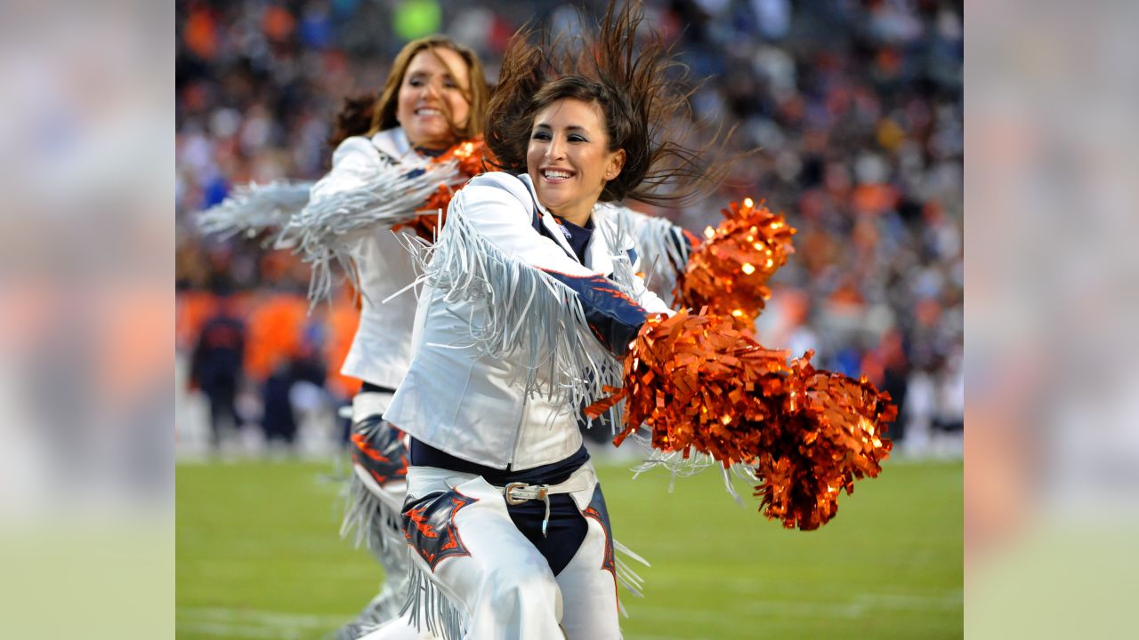 2008 NFL Cheerleaders : Week 14