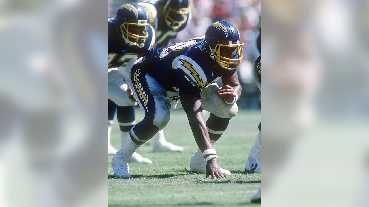 San Diego Chargers' tight end Kellen Winslow (80) reaches over the