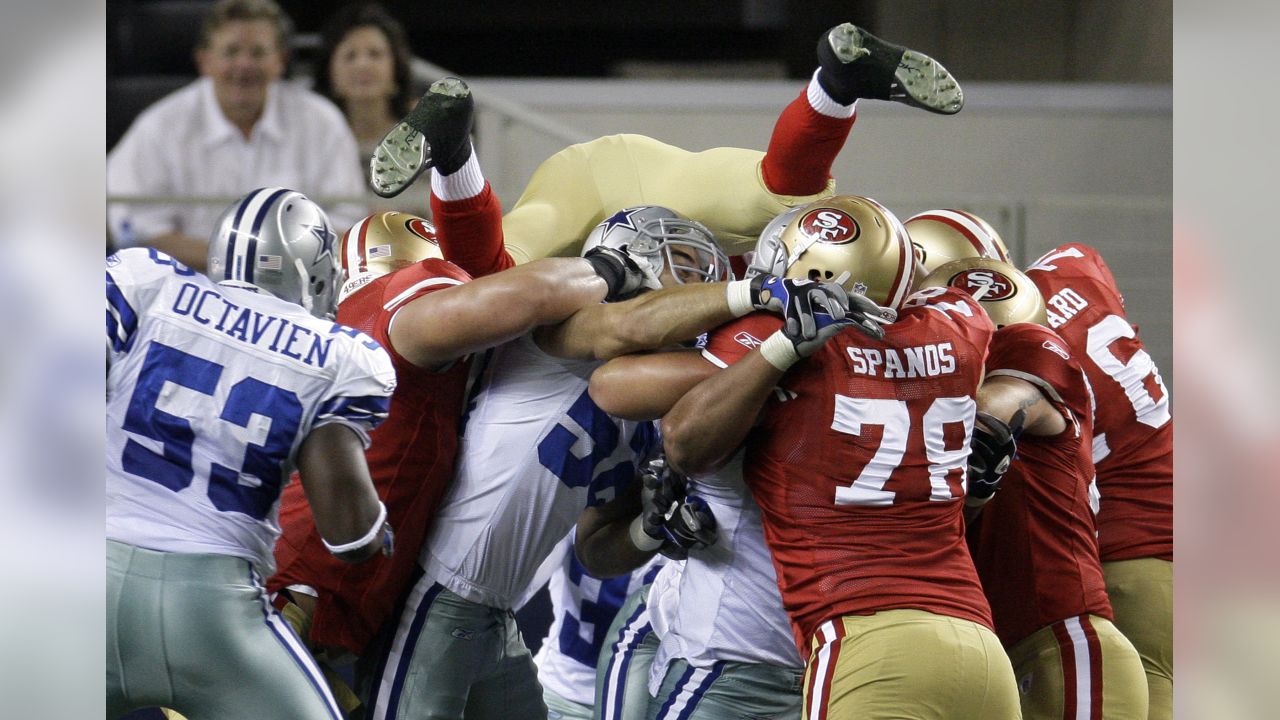 10,970 Cowboys Vs 49ers Stock Photos, High-Res Pictures, and