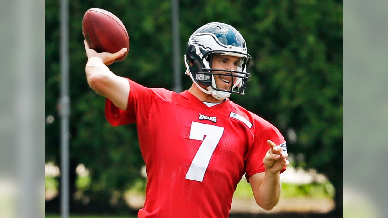 Sam Bradford's Concern's Realized as Eagles Take QB at No. 2