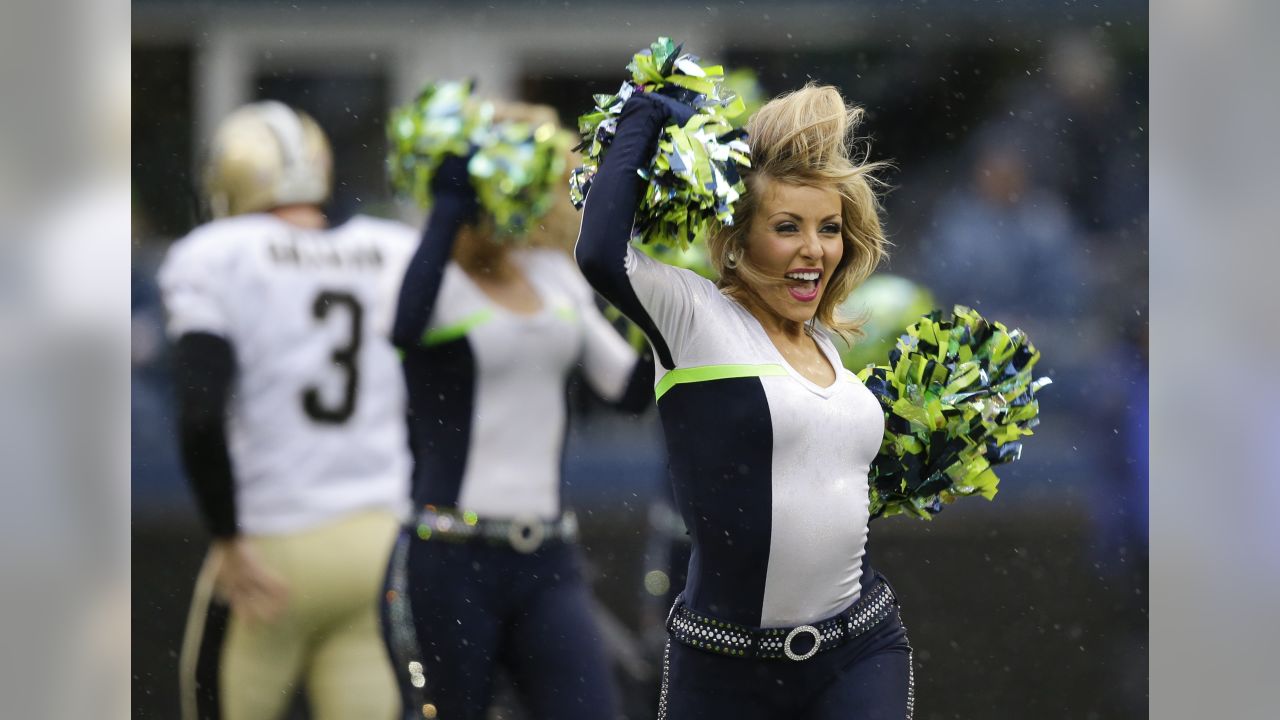 NFL Cheerleaders: Divisional Playoffs