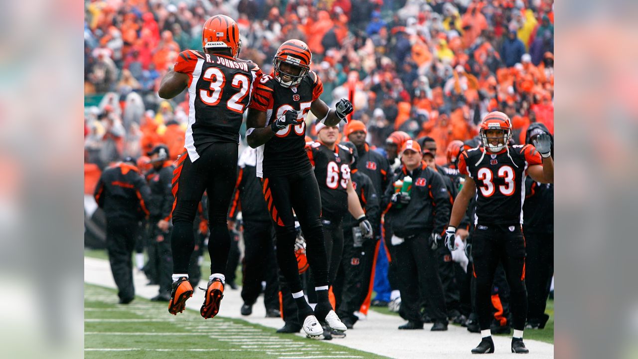 Cincinnati Bengals quarterback Carson Palmer finished the game with 23 of  32 passes completed at Dolphin Stadium in Miami on December 30, 2007. The  Bengals defeated the Dolphins 38-25 in the season