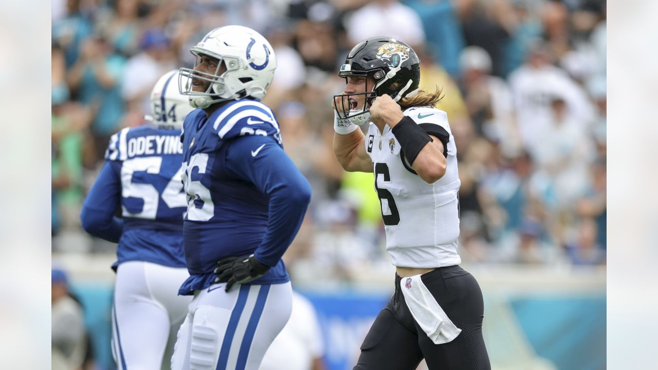 Jacksonville, FL, USA. 19th Sep, 2021. Jacksonville Jaguars wide receiver  Marvin Jones Jr. (11) celebrates with Jacksonville Jaguars quarterback  Trevor Lawrence (16) after a touch down during 1st half NFL football game