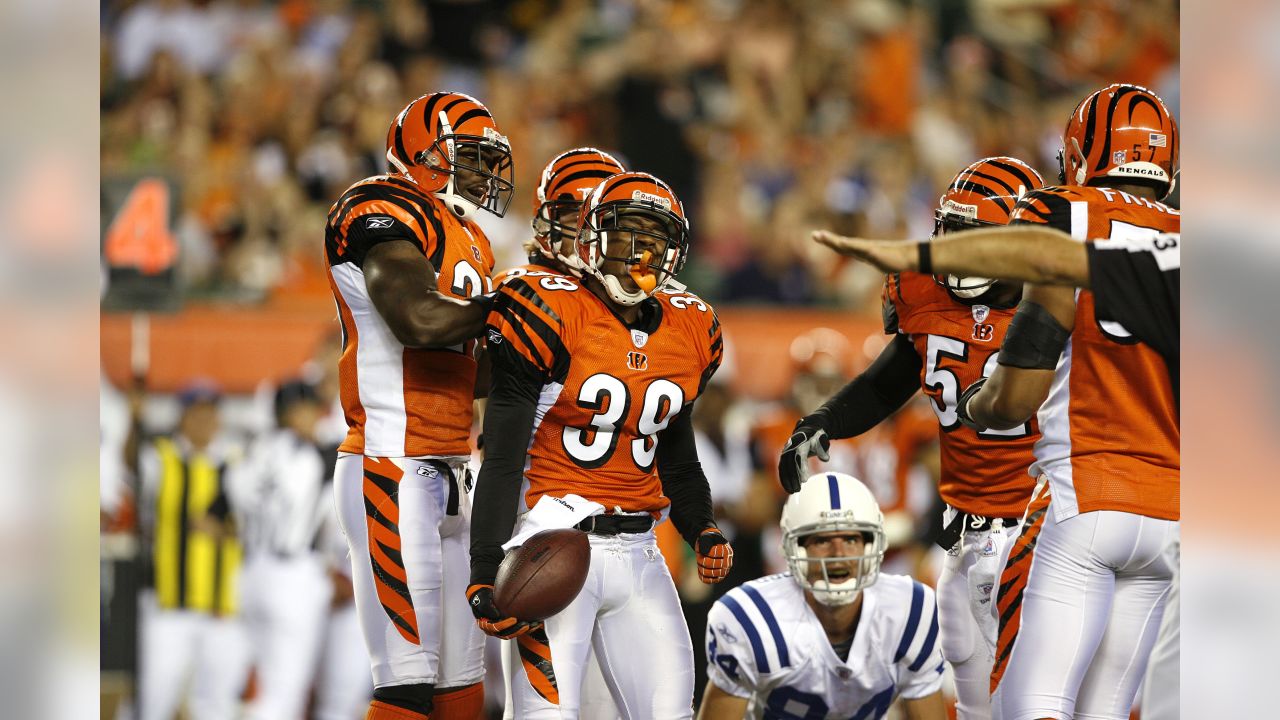 Cincinnati Bengals' Tab Perry (88) is tackled by Buffalo Bills